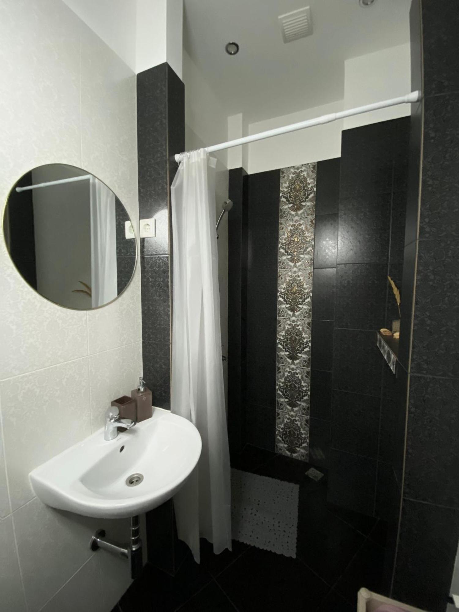 555 Метров До Моря Liepaja Exterior photo